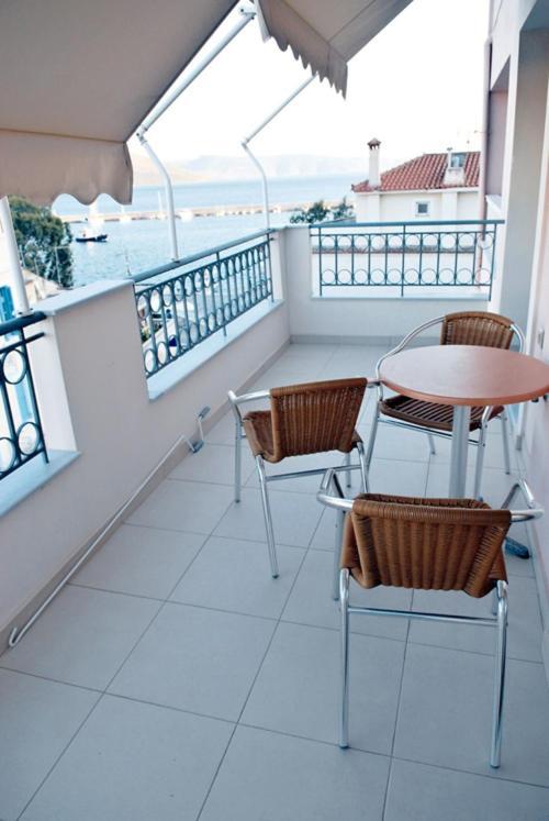 Studios Karavos Alivérion Exteriér fotografie